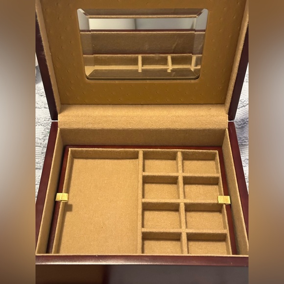 Jewelry Box with Mirror - Picture 6 of 6